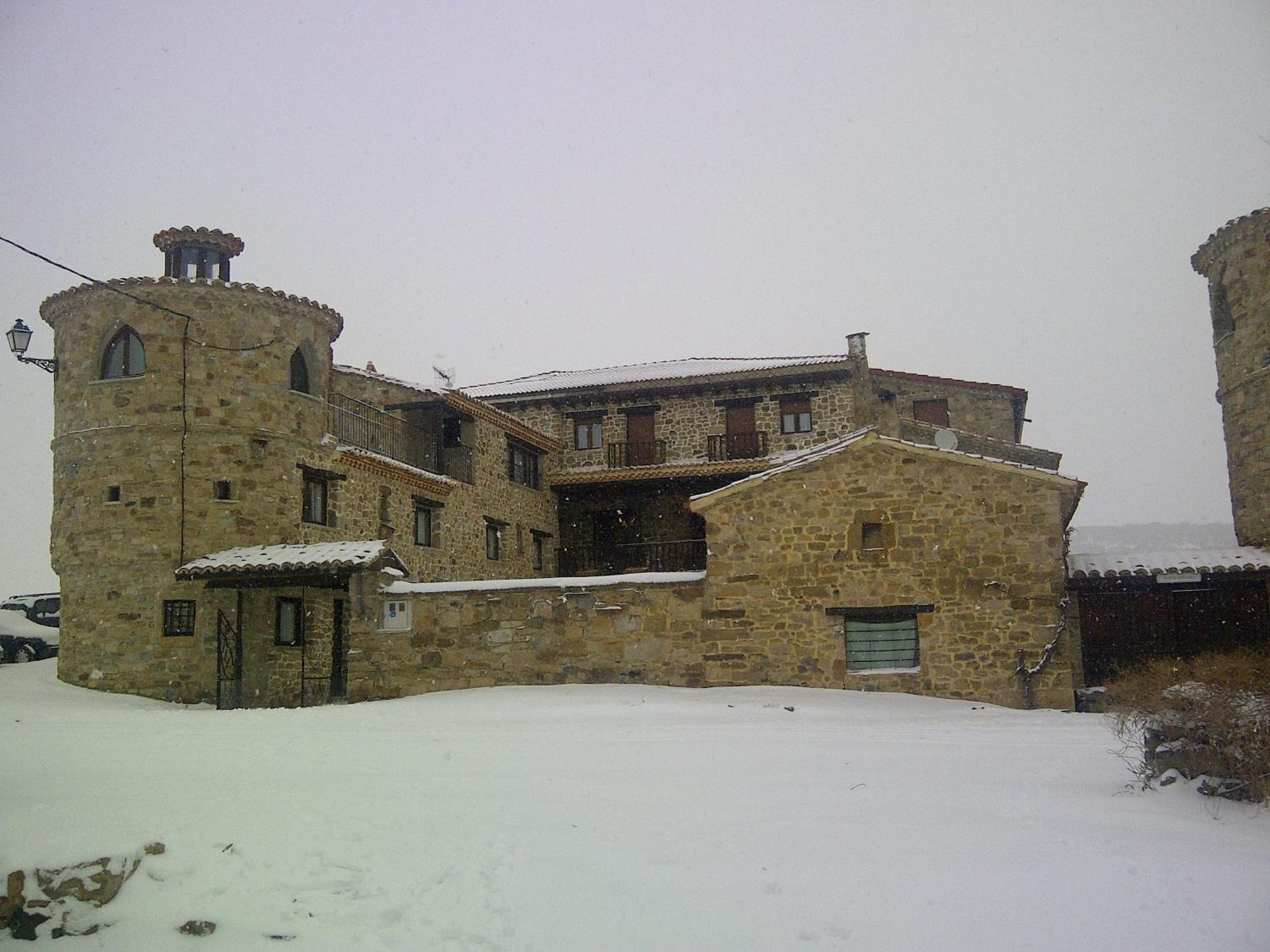 Casona Santa Coloma Pension Matute de la Sierra Buitenkant foto